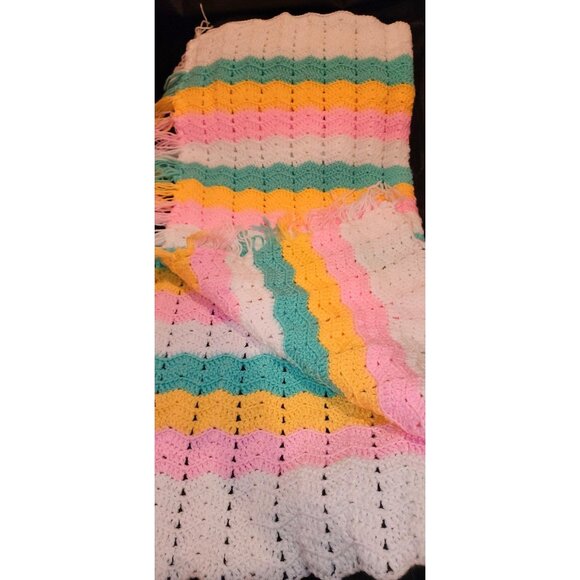 Handmade with Love Multicolor Crochet Blanket With Fringe Edges NEW - Picture 5 of 9